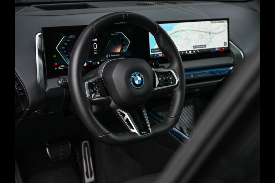 BMW X3 30e xDrive · M-Sport · Panorama dak · Sport stoelen · Driving Assistant Plus · Dab+ · Harman/Kardon · Adaptive Led · Head-Up · 3