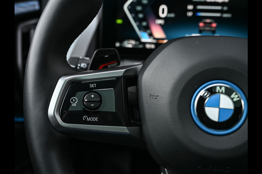 BMW X3 30e xDrive · M-Sport · Panorama dak · Sport stoelen · Driving Assistant Plus · Dab+ · Harman/Kardon · Adaptive Led · Head-Up · 3