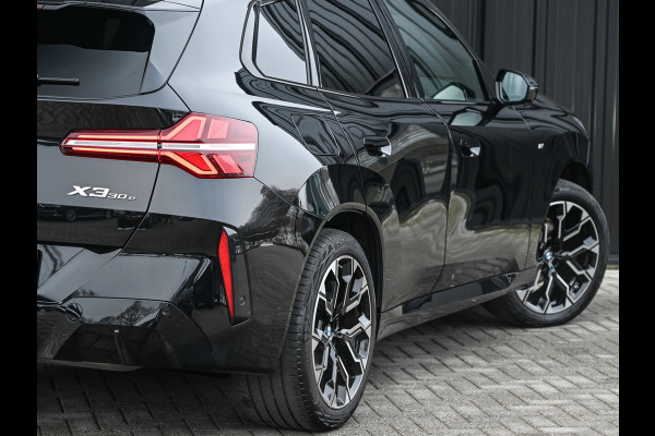 BMW X3 30e xDrive · M-Sport · Panorama dak · Sport stoelen · Driving Assistant Plus · Dab+ · Harman/Kardon · Adaptive Led · Head-Up · 3