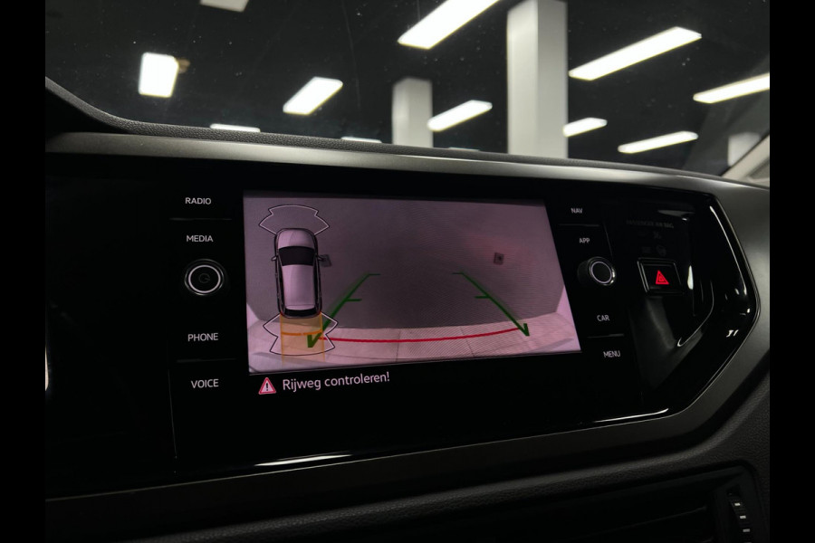 Volkswagen Polo 1.0 TSI |95PK|Navi| PDC | Carplay | Camera |