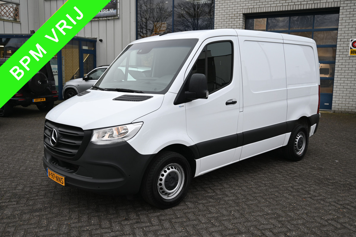 Mercedes-Benz Sprinter 211 CDI L1H1 FWD 3000 kg Trekgewicht, MBUX navigatie met parkeerpakket, Etc.