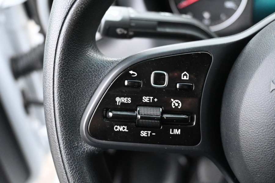 Mercedes-Benz Sprinter 211 CDI L1H1 FWD 3000 kg Trekgewicht, MBUX navigatie met parkeerpakket, Etc.