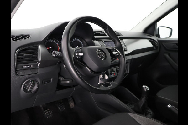 Škoda Fabia Combi TSI 95 PK BUSINESS SPORT GARANTIE 9-2030* VOLLEDIG ONDERHOUDEN. PDC V+A . FULL MAP NAVI . ELEKTRISCHE RAMEN V+A .
