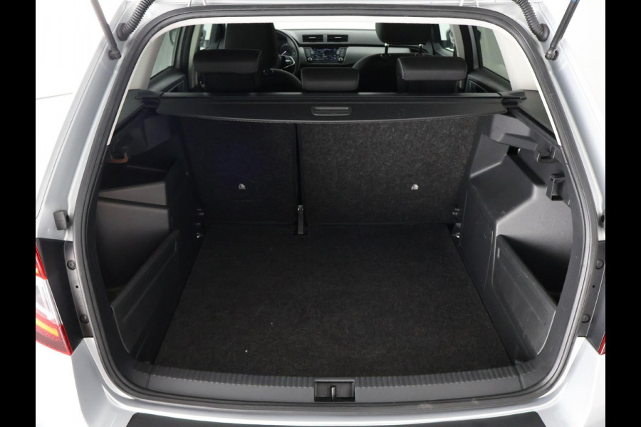 Škoda Fabia Combi TSI 95 PK BUSINESS SPORT GARANTIE 9-2030* VOLLEDIG ONDERHOUDEN. PDC V+A . FULL MAP NAVI . ELEKTRISCHE RAMEN V+A .