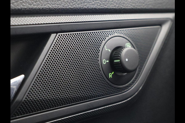 Škoda Fabia Combi TSI 95 PK BUSINESS SPORT GARANTIE 9-2030* VOLLEDIG ONDERHOUDEN. PDC V+A . FULL MAP NAVI . ELEKTRISCHE RAMEN V+A .