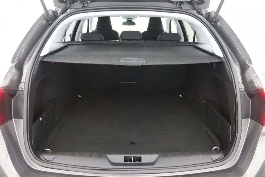 Peugeot 308 SW 1.2 PureTech Blue*ACC*CAM*NAVI*ECC*TEL*CARPLAY*
