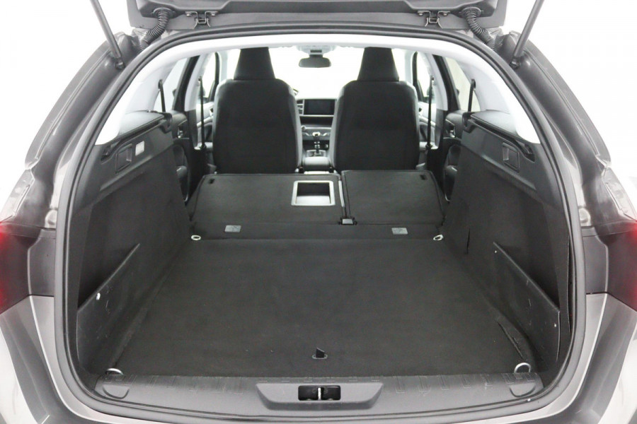 Peugeot 308 SW 1.2 PureTech Blue*ACC*CAM*NAVI*ECC*TEL*CARPLAY*