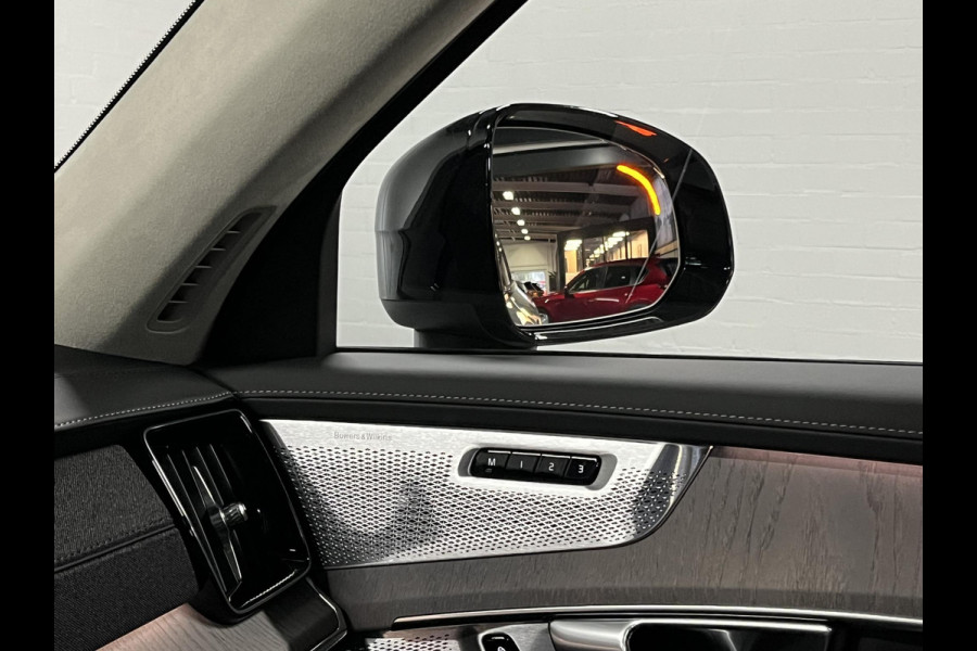 Volvo XC90 2.0 T8 Plug-in hybrid AWD Ultra Dark Luchtvering | Massage | Bowers & Wilkins | Trekhaak | Adapt. Cruise | Stoelventilatie | 22" wielen | 360 camera | Head-up