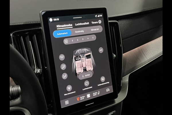 Volvo XC90 2.0 T8 Plug-in hybrid AWD Ultra Dark Luchtvering | Massage | Bowers & Wilkins | Trekhaak | Adapt. Cruise | Stoelventilatie | 22" wielen | 360 camera | Head-up