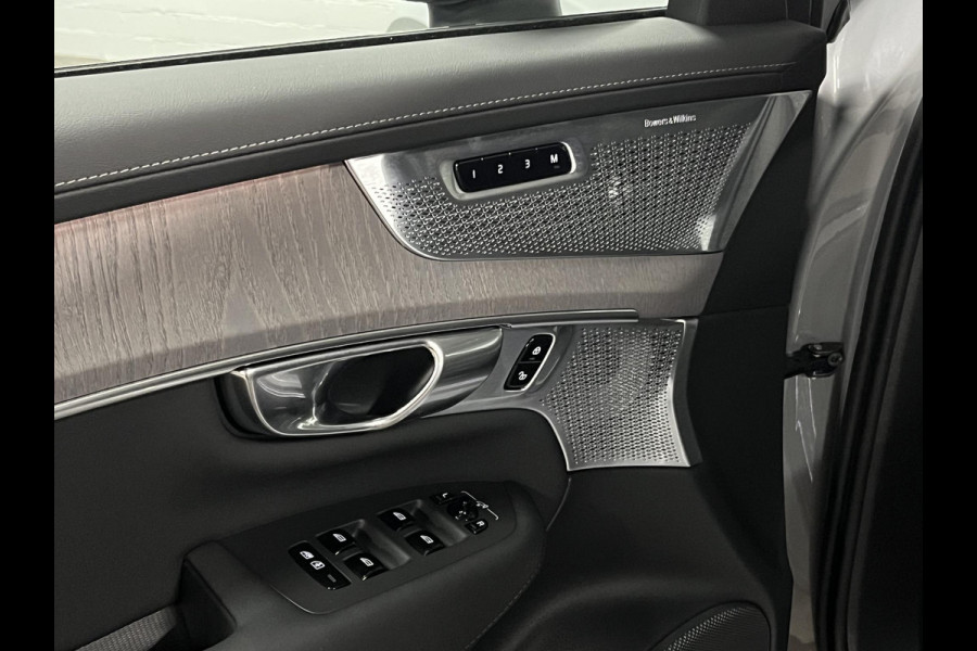 Volvo XC90 2.0 T8 Plug-in hybrid AWD Ultra Dark Luchtvering | Massage | Bowers & Wilkins | Trekhaak | Adapt. Cruise | Stoelventilatie | 22" wielen | 360 camera | Head-up