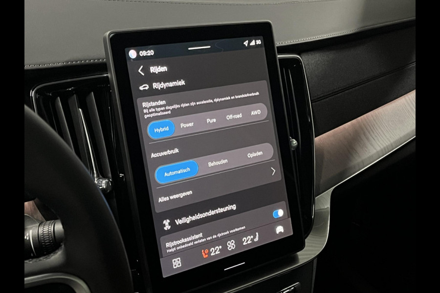 Volvo XC90 2.0 T8 Plug-in hybrid AWD Ultra Dark Luchtvering | Massage | Bowers & Wilkins | Trekhaak | Adapt. Cruise | Stoelventilatie | 22" wielen | 360 camera | Head-up