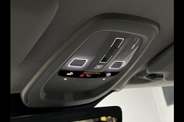 Volvo XC90 2.0 T8 Plug-in hybrid AWD Ultra Dark Luchtvering | Massage | Bowers & Wilkins | Trekhaak | Adapt. Cruise | Stoelventilatie | 22" wielen | 360 camera | Head-up