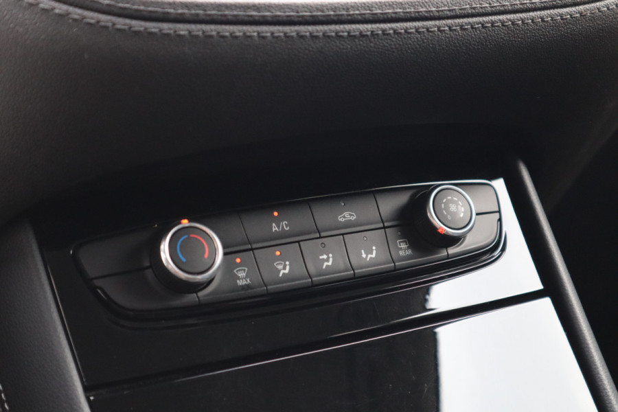 Opel Grandland X 1.2 Turbo Business + | Navi | Carplay | Cruise control |