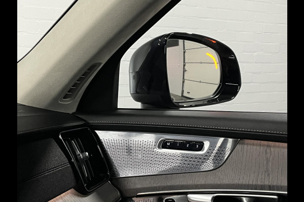 Volvo XC90 2.0 T8 Plug-in hybrid AWD Ultra Dark Luchtvering | Massage | Bowers & Wilkins | Trekhaak | Adapt. Cruise | Stoelventilatie | 22" wielen | 360 camera | Head-up