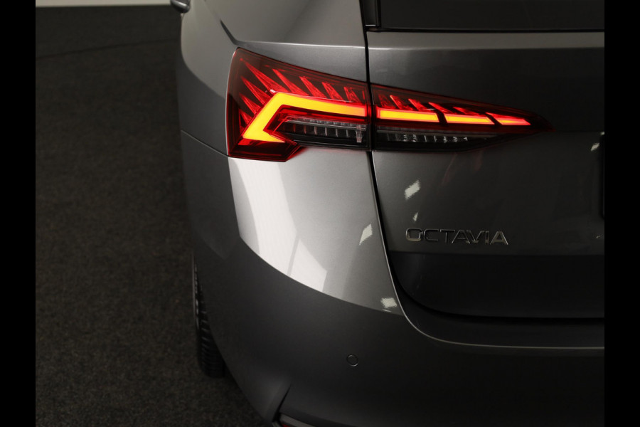 Škoda Octavia Combi Business Edition m-HEV 1.5 TSI 115 pk 7 versn. DSG | Sunset | Wegklapbare trekhaak | 18 inch lichtmetalen velgen Vega Aero zwart