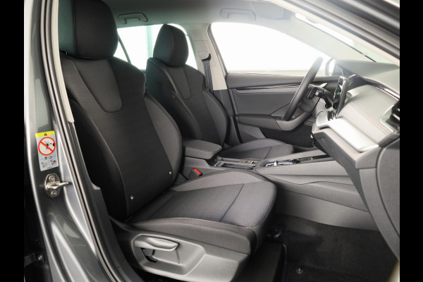 Škoda Octavia Combi Business Edition m-HEV 1.5 TSI 115 pk 7 versn. DSG | Sunset | Wegklapbare trekhaak | 18 inch lichtmetalen velgen Vega Aero zwart