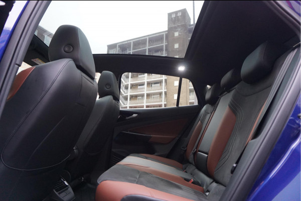 Volkswagen ID.5 Pro 77 kWh | 94%SOH | Panoramadak | MATRIX | Leer | 360 camera | Adaptieve cruise + lane departure met stuurcorrectie | Dakspoiler | Apple Carplay | Key Less Entry/ Go | Sfeerverlichting