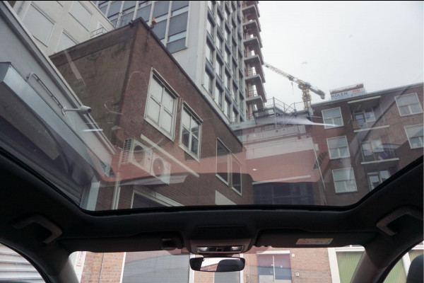 Volkswagen ID.5 Pro 77 kWh | 94%SOH | Panoramadak | MATRIX | Leer | 360 camera | Adaptieve cruise + lane departure met stuurcorrectie | Dakspoiler | Apple Carplay | Key Less Entry/ Go | Sfeerverlichting