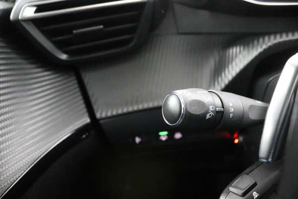 Peugeot 208 1.2 Allure*AUTOM*ACC*LANE-ASS*NAVI*CAM*CARPLAY*