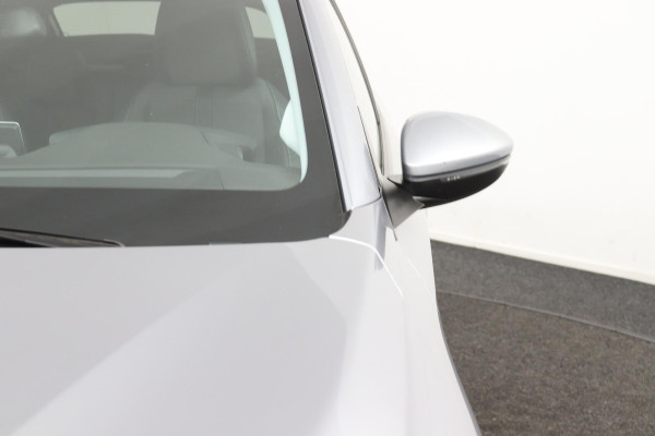 Peugeot 208 1.2 Allure*AUTOM*ACC*LANE-ASS*NAVI*CAM*CARPLAY*