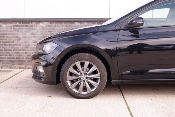 Volkswagen Polo 1.0 TSI Comfortline Business | Carplay | Camera | Virtual Cockpit | PDC | Navi