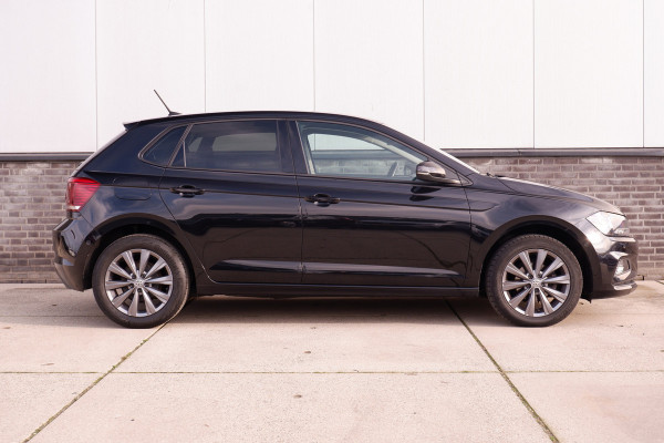 Volkswagen Polo 1.0 TSI Comfortline Business | Carplay | Camera | Virtual Cockpit | PDC | Navi