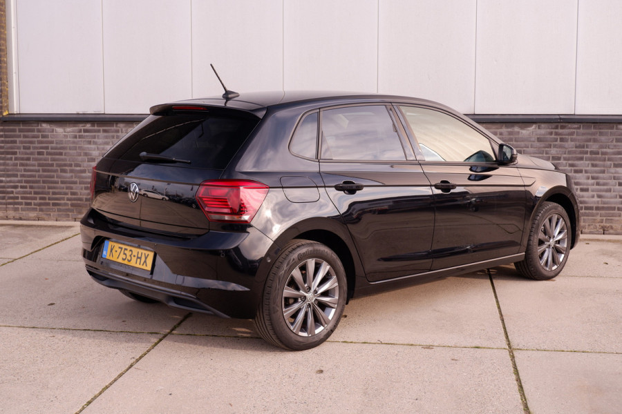 Volkswagen Polo 1.0 TSI Comfortline Business | Carplay | Camera | Virtual Cockpit | PDC | Navi
