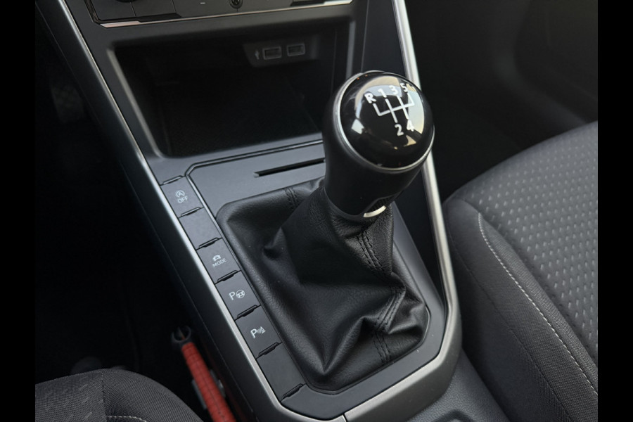 Volkswagen Polo 1.0 TSI Comfortline Business | Carplay | Camera | Virtual Cockpit | PDC | Navi
