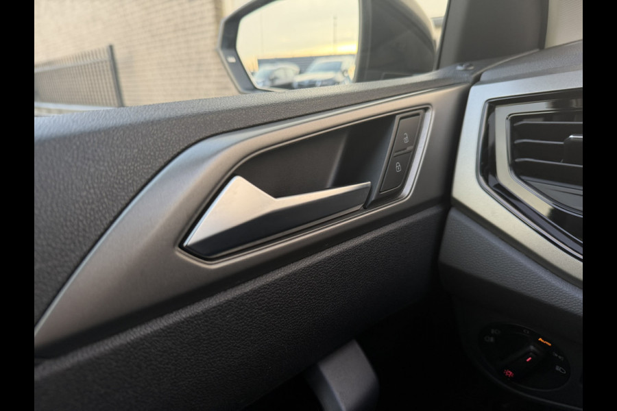 Volkswagen Polo 1.0 TSI Comfortline Business | Carplay | Camera | Virtual Cockpit | PDC | Navi