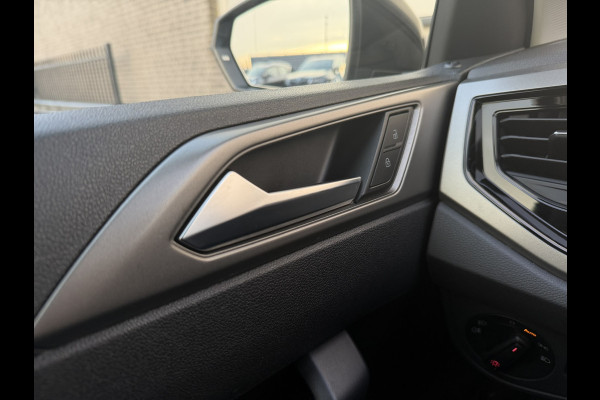 Volkswagen Polo 1.0 TSI Comfortline Business | Carplay | Camera | Virtual Cockpit | PDC | Navi