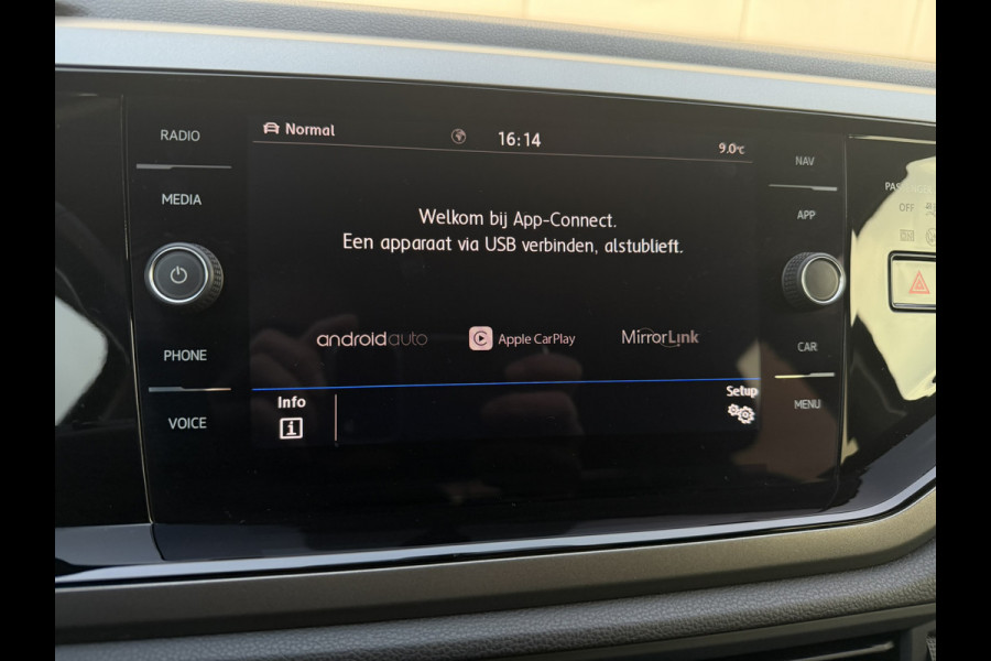 Volkswagen Polo 1.0 TSI Comfortline Business | Carplay | Camera | Virtual Cockpit | PDC | Navi