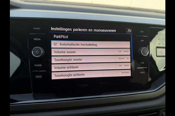 Volkswagen Polo 1.0 TSI Comfortline Business | Carplay | Camera | Virtual Cockpit | PDC | Navi