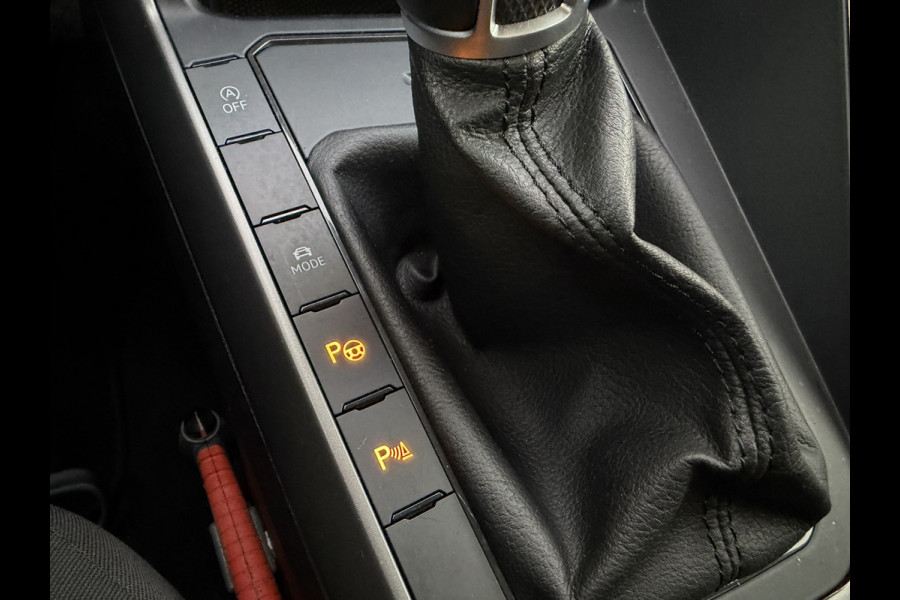 Volkswagen Polo 1.0 TSI Comfortline Business | Carplay | Camera | Virtual Cockpit | PDC | Navi