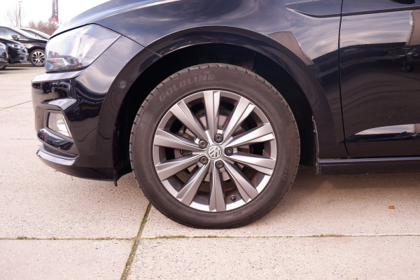 Volkswagen Polo 1.0 TSI Comfortline Business | Carplay | Camera | Virtual Cockpit | PDC | Navi