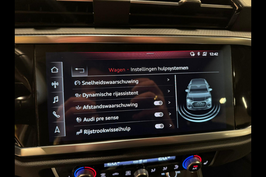 Audi Q3 35 TFSI 150PK Pro Line, S-Tronic, Virtual, Matrix, Apple Carplay, ACC, Blind Spot, Trekhaak, Voll Led, Voll Onderhouden