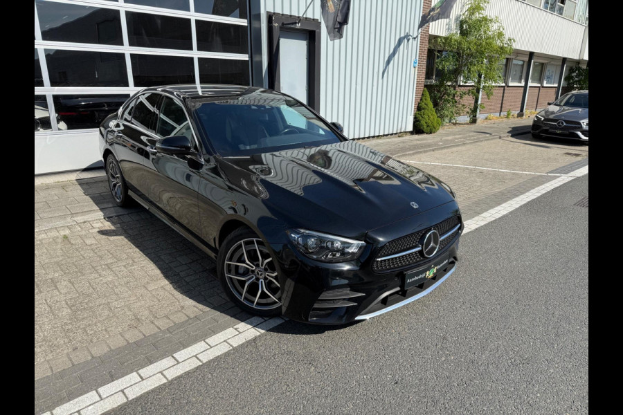 Mercedes-Benz E-Klasse 300 e AMG LEDER/NAVI/PANO/BURMESTER®