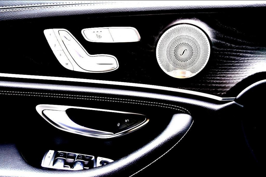 Mercedes-Benz E-Klasse 300 e AMG LEDER/NAVI/PANO/BURMESTER®