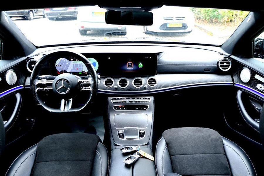Mercedes-Benz E-Klasse 300 e AMG LEDER/NAVI/PANO/BURMESTER®