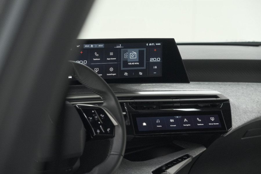Peugeot 5008 Hybrid 136 e-DCS6 Allure | 7 Zitplaatsen | Camera | Stoelverwarming | Panoramic Navigation pack