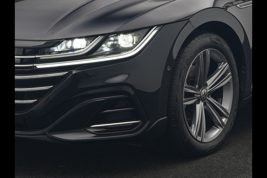 Volkswagen Arteon Shooting Brake 1.4 TSI eHybrid R-Line Business+ Plug In Hybrid 218pk Dealer O.H PHEV | Panodak | Trekhaak af Fabriek | Adaptive Cruise |  Lederen Sportstoelen Massage & Memory | 360 Camera | Head Up | Stuurverwarming | Virtual | BLIS |