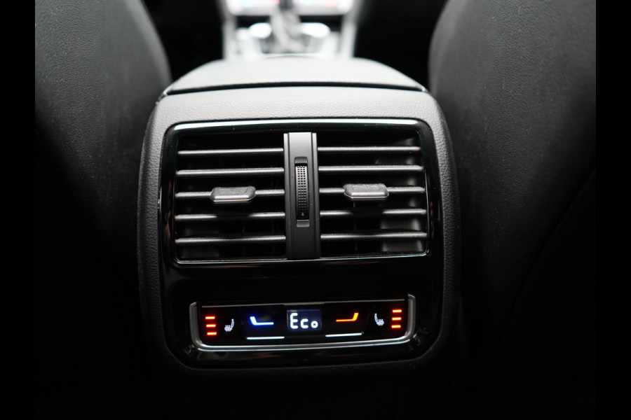 Volkswagen Arteon Shooting Brake 1.4 TSI eHybrid R-Line Business+ Plug In Hybrid 218pk Dealer O.H PHEV | Panodak | Trekhaak af Fabriek | Adaptive Cruise |  Lederen Sportstoelen Massage & Memory | 360 Camera | Head Up | Stuurverwarming | Virtual | BLIS |