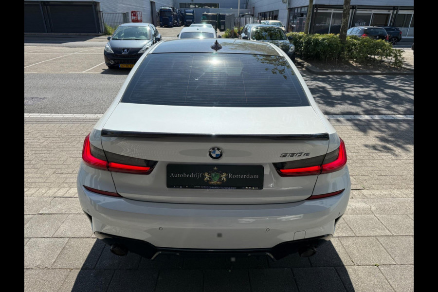 BMW 3-serie 330e High Executive M Performance CARBON/LASER