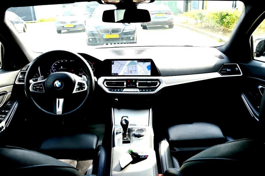 BMW 3-serie 330e High Executive M Performance CARBON/LASER