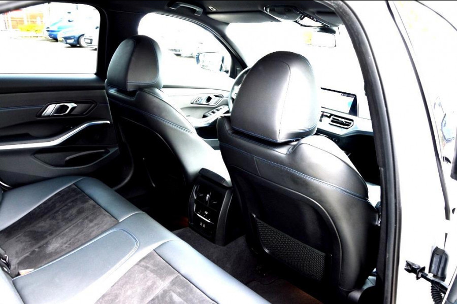 BMW 3-serie 330e High Executive M Performance CARBON/LASER