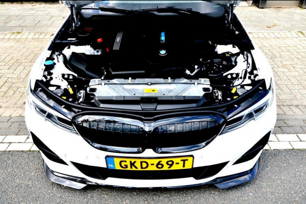 BMW 3-serie 330e High Executive M Performance CARBON/LASER