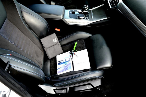 BMW 3-serie 330e High Executive M Performance CARBON/LASER