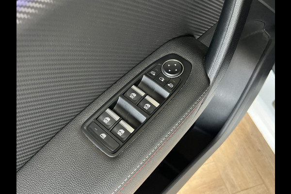 Renault Captur 1.3 TCe 140 R.S. Line | Groot 9,3" Navi | ACC | 360 | Stoel-Stuur-Voorruit verw | Blindspot | 100% Dealer onderhouden!