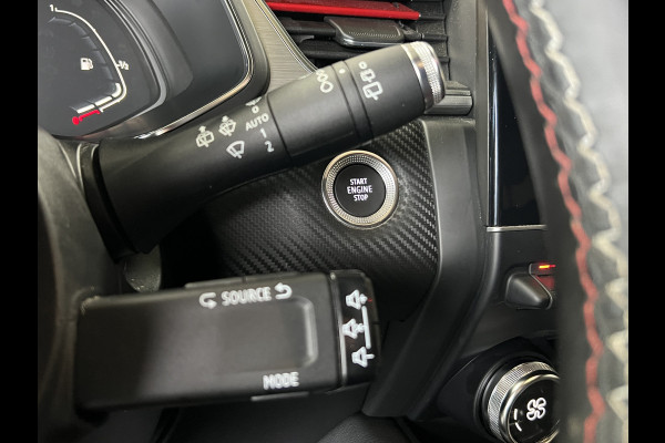 Renault Captur 1.3 TCe 140 R.S. Line | Groot 9,3" Navi | ACC | 360 | Stoel-Stuur-Voorruit verw | Blindspot | 100% Dealer onderhouden!