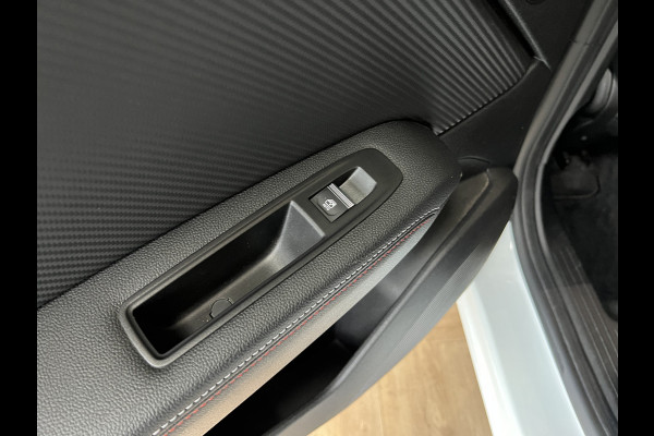 Renault Captur 1.3 TCe 140 R.S. Line | Groot 9,3" Navi | ACC | 360 | Stoel-Stuur-Voorruit verw | Blindspot | 100% Dealer onderhouden!