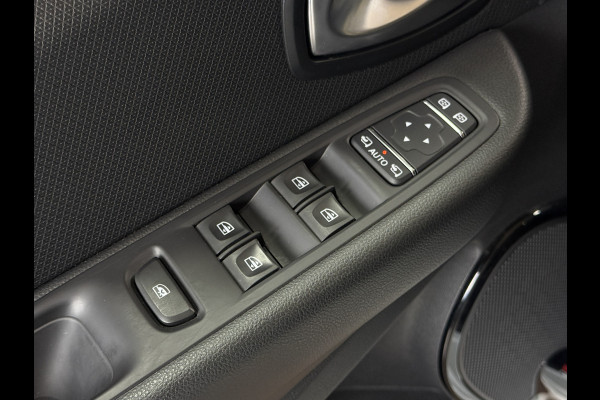 Renault Clio 1.2 TCe 120pk AUT Intens | Navi | Led | Camera | PDC V+A | 16" | Stoelverwarming | 100% Dealer onderhouden!